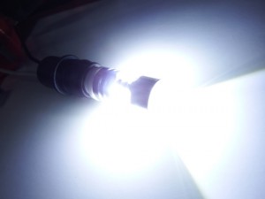 LEDバルブ　発光　リバース